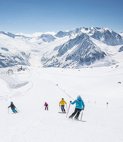 Fantastic mountain scenery while skiing in the Zillertal, (c) Zillertal Tourism, Tom Klocker
