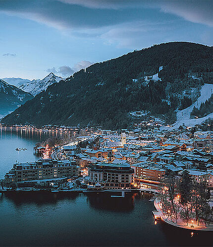 Zell am See in winter with Schmittenhöhe and Kitzsteinhorn, (c) Zell am See-Kaprun Tourism