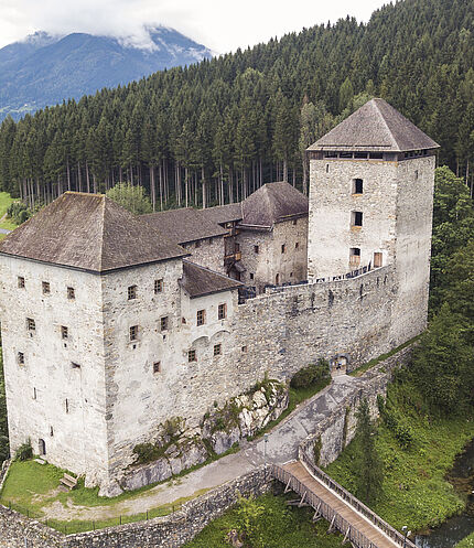 Burg Kaprun Sommer © Arne Müseler – arne-mueseler.com