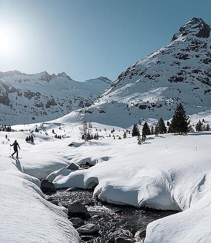  Winter in the Zillertal - tracks in the snow, (c) Zillertal Tourism/Christoph Johann