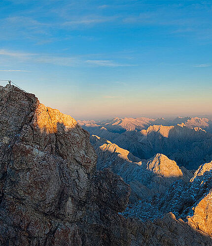 Zugspitze summit cross, (c) Tiroler Zugspitzbahn / Albin Niederstrasser